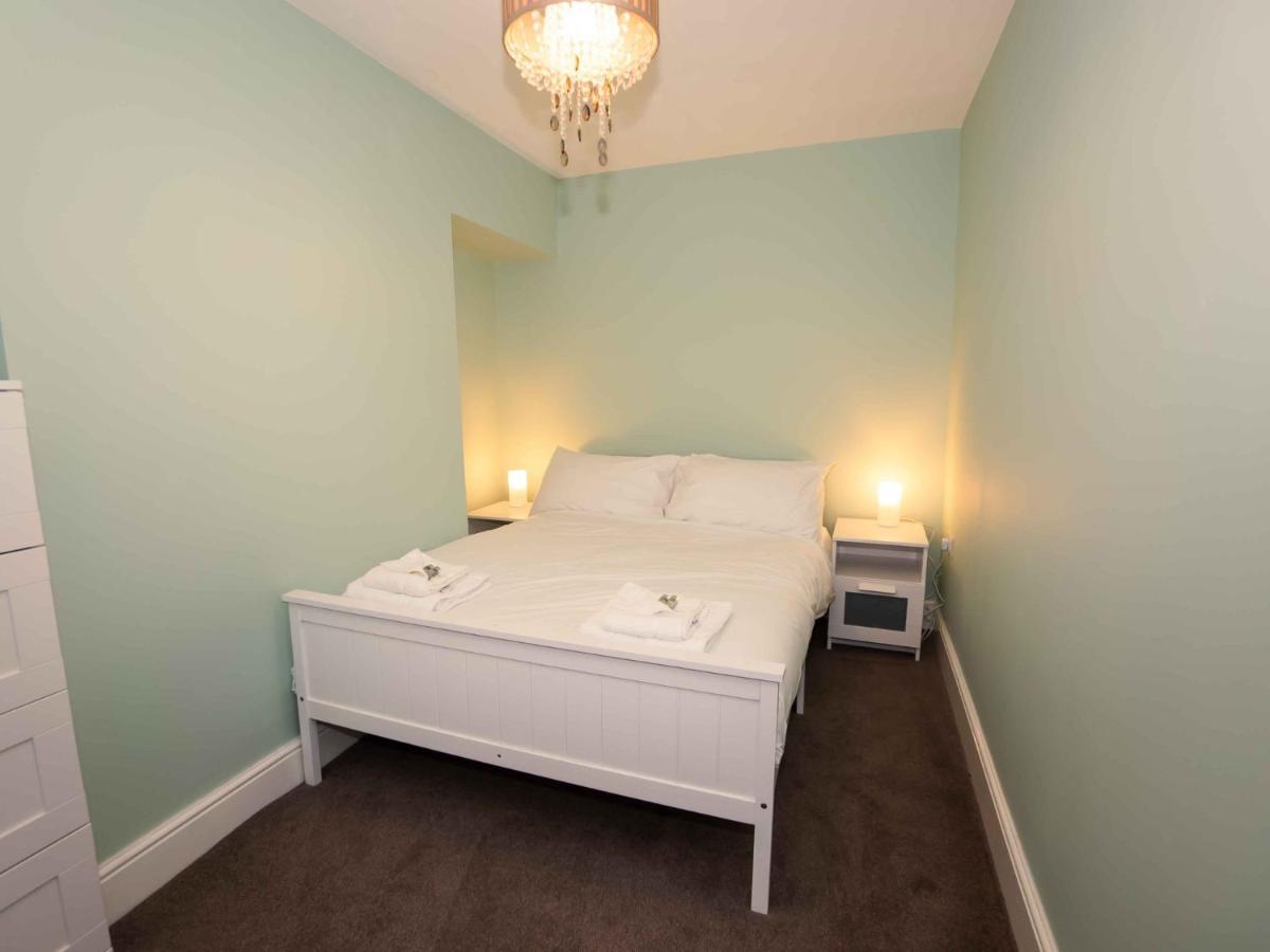 Pass The Keys Newly Renovated 2 Bedroom Apartment And Free Parking สการ์โบโรห์ ภายนอก รูปภาพ